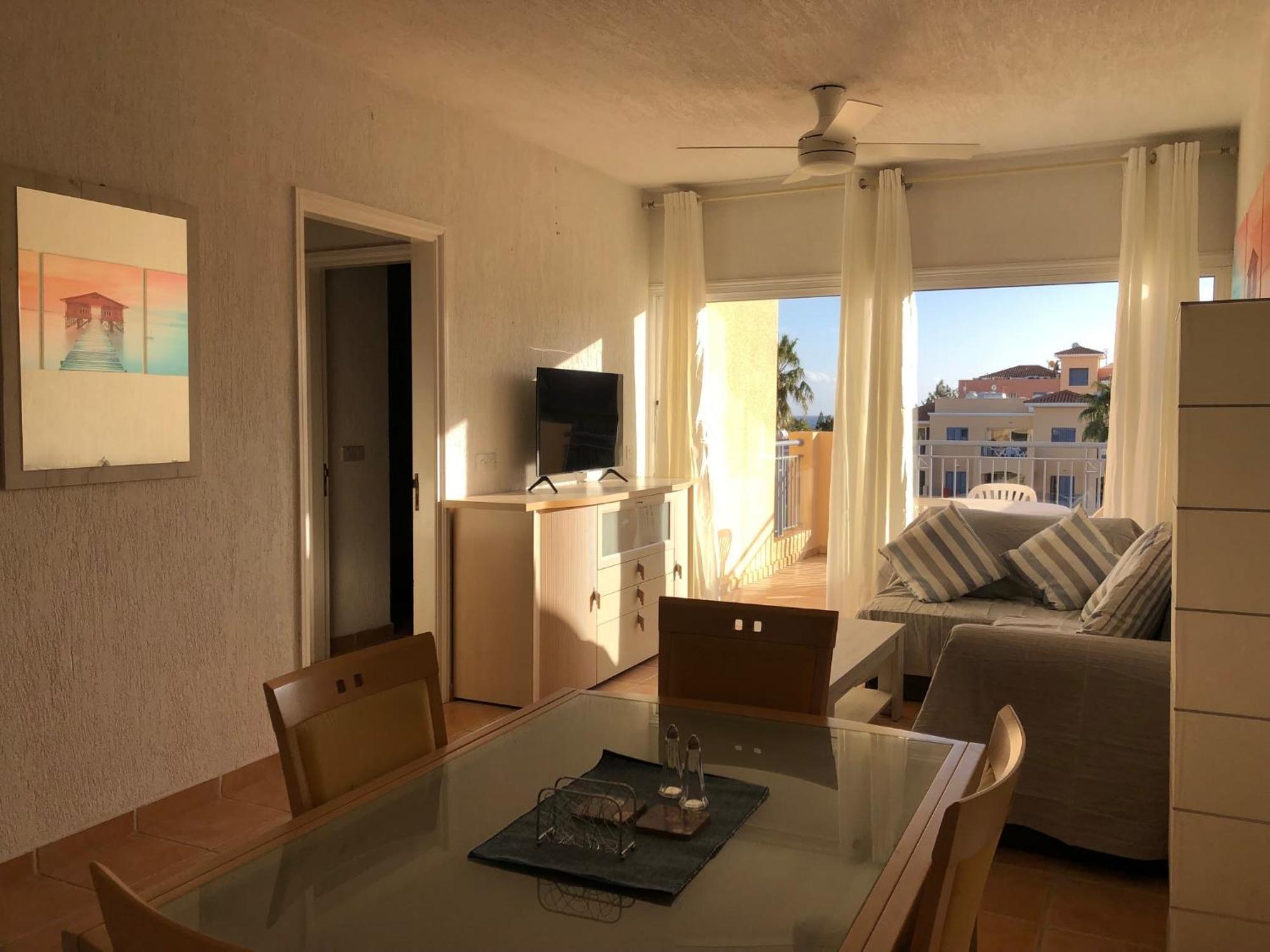 Limnaria Gardens - 1 Bedroom, Sunny Apartment With Stunning Pool Views بافوس المظهر الخارجي الصورة