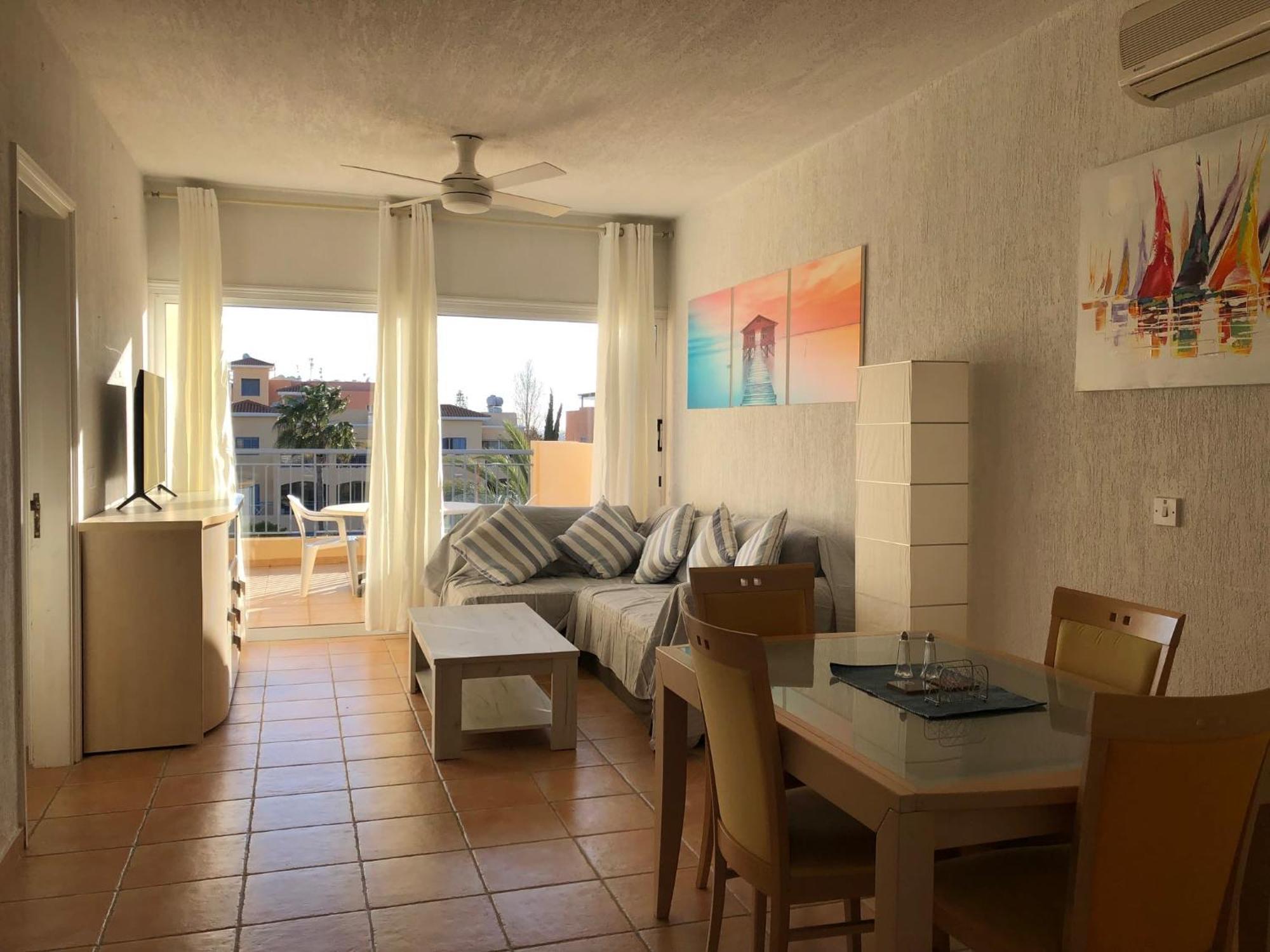 Limnaria Gardens - 1 Bedroom, Sunny Apartment With Stunning Pool Views بافوس المظهر الخارجي الصورة